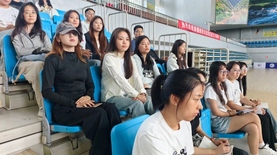 杨晓迪, 巩留好地方