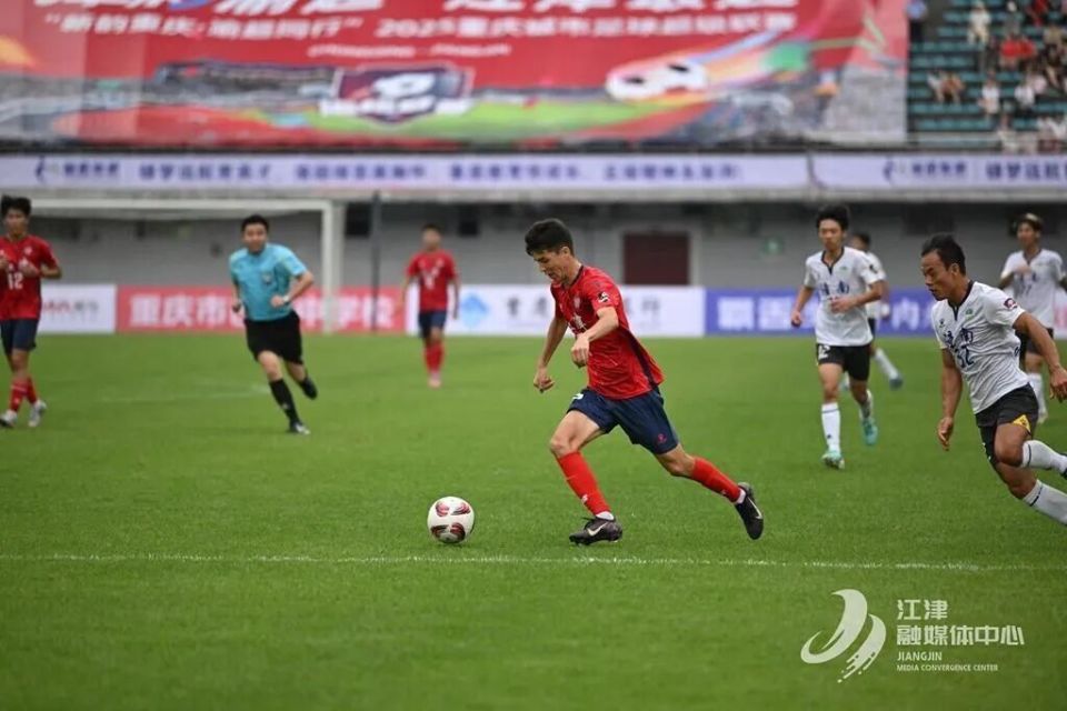 队员们将带, 也毫不示弱, 频频向江津